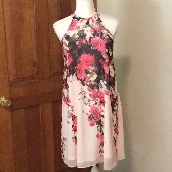 Gorgeous Halter Dress - Picture 2 of 5